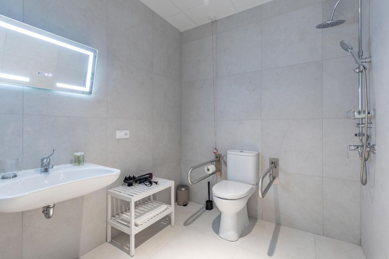 Sunny,private Terrace,wheelchair Access * Valence